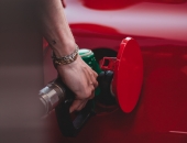 KP: Degvielas mazumtirdzniecības cenu kāpums nav konkurences tiesību pārkāpums
